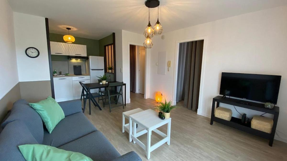 Le Sporting Land - Avec Entree Autonome, Parking Prive & Sa Piscine ! - Apartment Гаяк Екстериор снимка